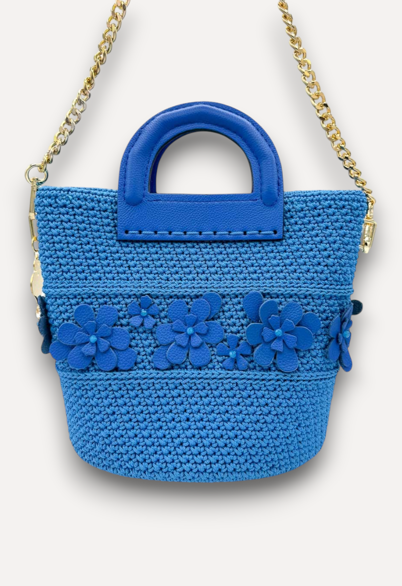 Borsa CapriNina Dodie Flowers blu in crochet con dettagli floreali in pelle, manico rigido e tracolla a catena dorata