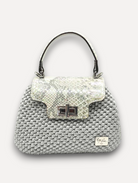 Borsa artigianale CapriNina modello Capriccio in crochet grigio con patta in pelle stampa serpente e chiusura a girello