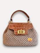 Borsa a mano CapriNina modello Capriccio in crochet beige con patta in pelle marrone stampa cocco e chiusura a girello