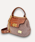 Borsa a mano CapriNina in crochet marrone con patta in pelle stampa coccodrillo, chiusura a girello e tracolla