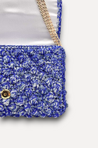 Borsa CapriNina Ninetta Middle lavorata all'uncinetto in corda blu e argento con catena dorata regolabile