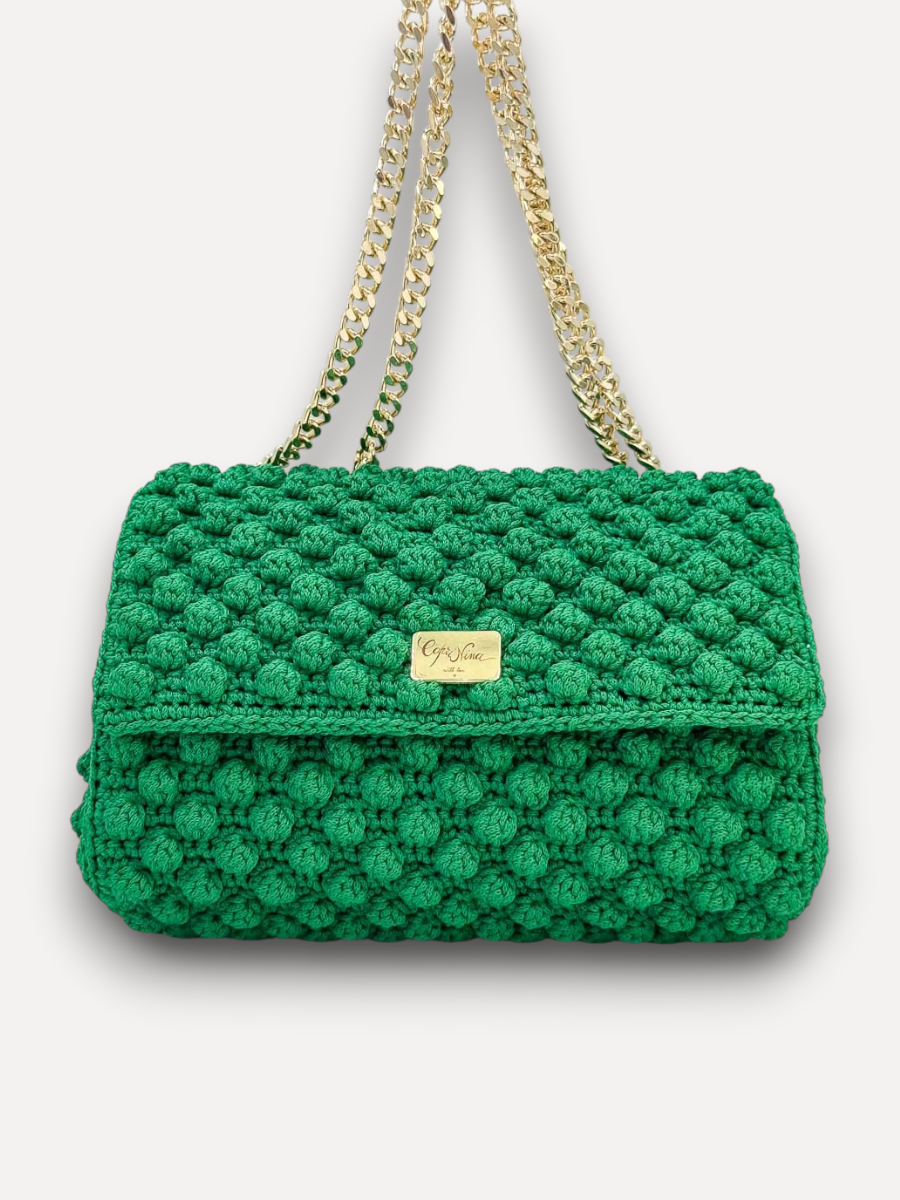 Borsa CapriNina Ninetta lavorata a mano all'uncinetto in corda verde con catena dorata regolabile e logo metallico